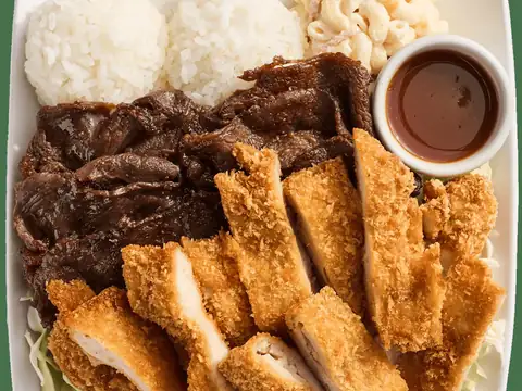 Hawaiian barbecue plate lunch at L&L Hawaiian Barbecue – Aikahi in Kailua, Oʻahu