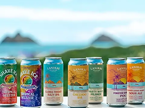 Lanikai Brewing beers with the Mokulua Islands at Lanikai Brewing Company in Kailua, Oʻahu
