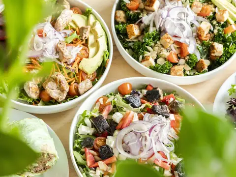 Açaí and salad bowls at Nalu Health Bar & Café in Kailua, Oʻahu