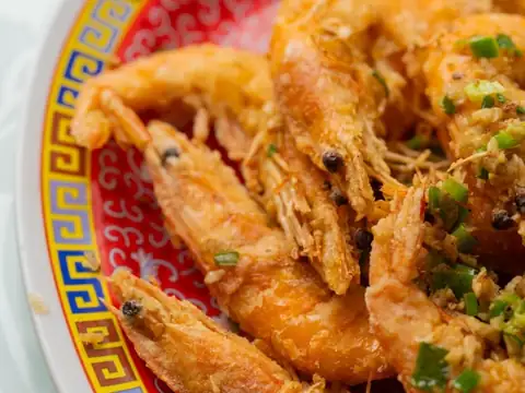 Honey walnut shrimp at New Mui Kwai Chop Suey in Kailua, Oʻahu