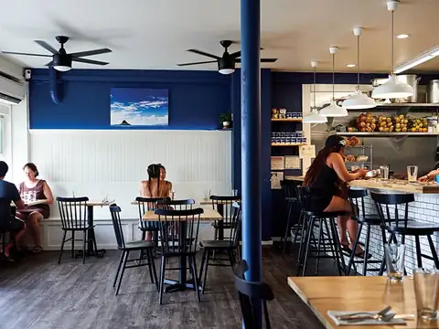 Dining room at Over Easy in Kailua, Oʻahu