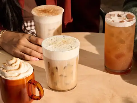 Iced and hot coffee drinks at Starbucks – Kailua Town in Kailua, Oʻahu