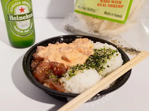 Poke bowl at Tamura’s Fine Wine & Liquors – Aikahi in Kailua, Oʻahu
